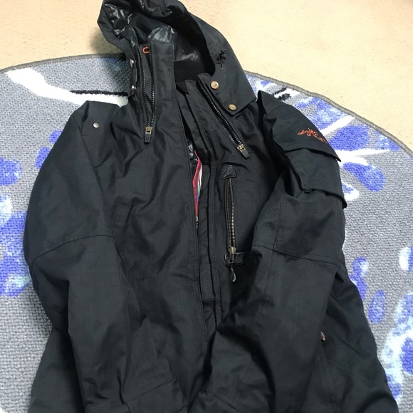 Obermeyer Riley ski jacket - Picture 4 of 8